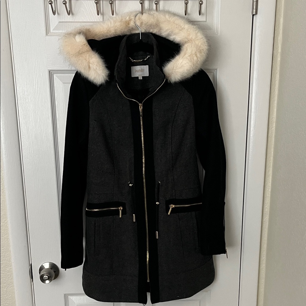 Laundry by Shelli Segal NWOT Black and Cream Women's Jacket with Faux Fur Hood